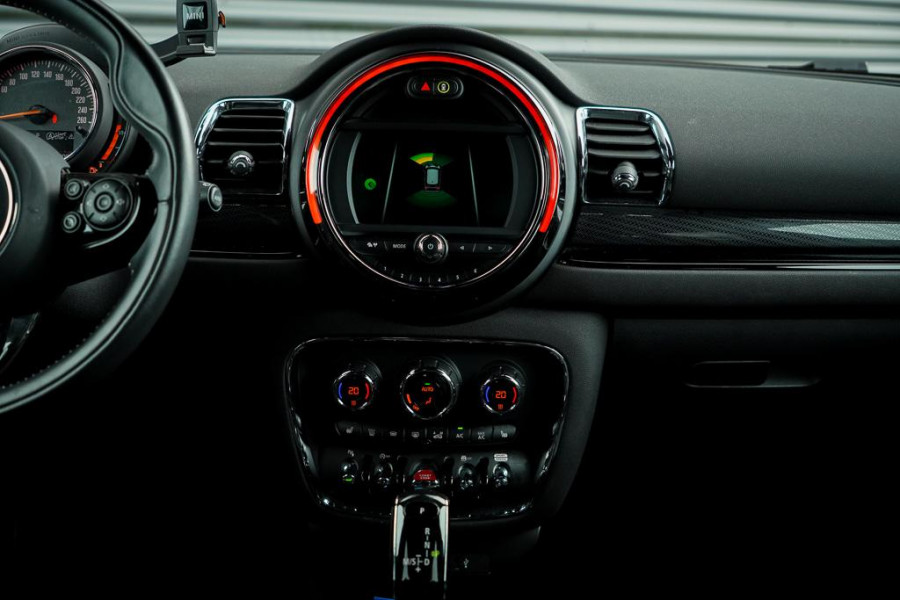 MINI Clubman 2.0 Cooper S / Aut / Leder / Stoelverwarming / Camera / LED MINI Clubman 2.0 Cooper S / Aut / Leder / Stoelverwarming / Camera / LED