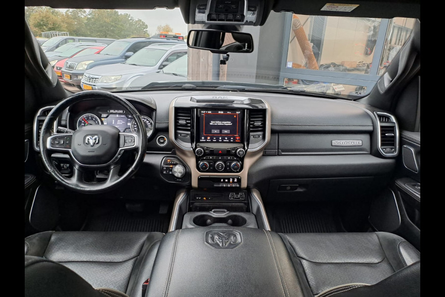 Dodge Ram 1500 5.7 V8 4x4 Crew Cab Laramie | Pano | Trekhaak | Leder | Stoelverwarming/ventilatie | Keyless | Camera | Sidesteps | Navi | Stuurverwarming |