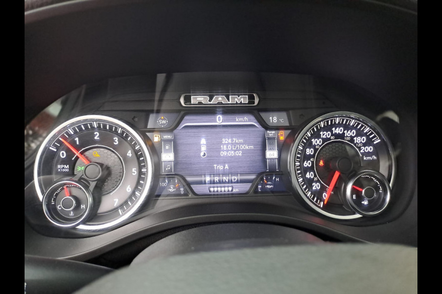 Dodge Ram 1500 5.7 V8 4x4 Crew Cab Laramie | Pano | Trekhaak | Leder | Stoelverwarming/ventilatie | Keyless | Camera | Sidesteps | Navi | Stuurverwarming |