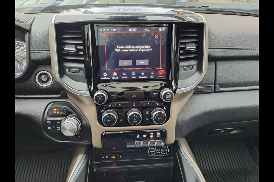 Dodge Ram 1500 5.7 V8 4x4 Crew Cab Laramie | Pano | Trekhaak | Leder | Stoelverwarming/ventilatie | Keyless | Camera | Sidesteps | Navi | Stuurverwarming |