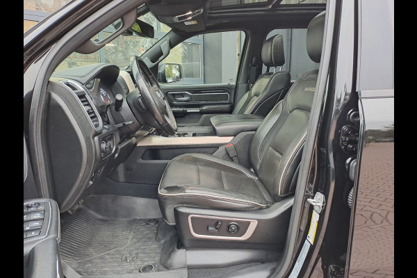 Dodge Ram 1500 5.7 V8 4x4 Crew Cab Laramie | Pano | Trekhaak | Leder | Stoelverwarming/ventilatie | Keyless | Camera | Sidesteps | Navi | Stuurverwarming |