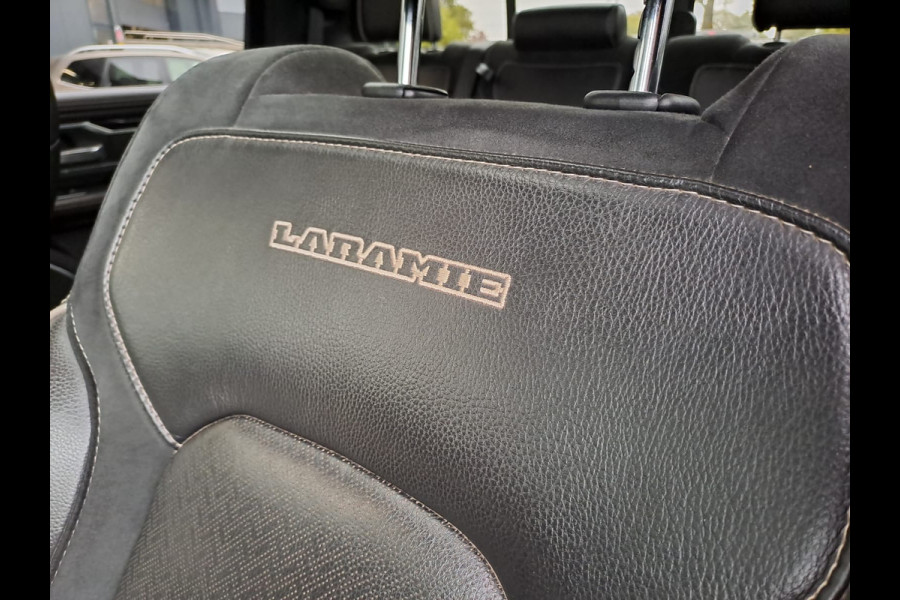Dodge Ram 1500 5.7 V8 4x4 Crew Cab Laramie | Pano | Trekhaak | Leder | Stoelverwarming/ventilatie | Keyless | Camera | Sidesteps | Navi | Stuurverwarming |