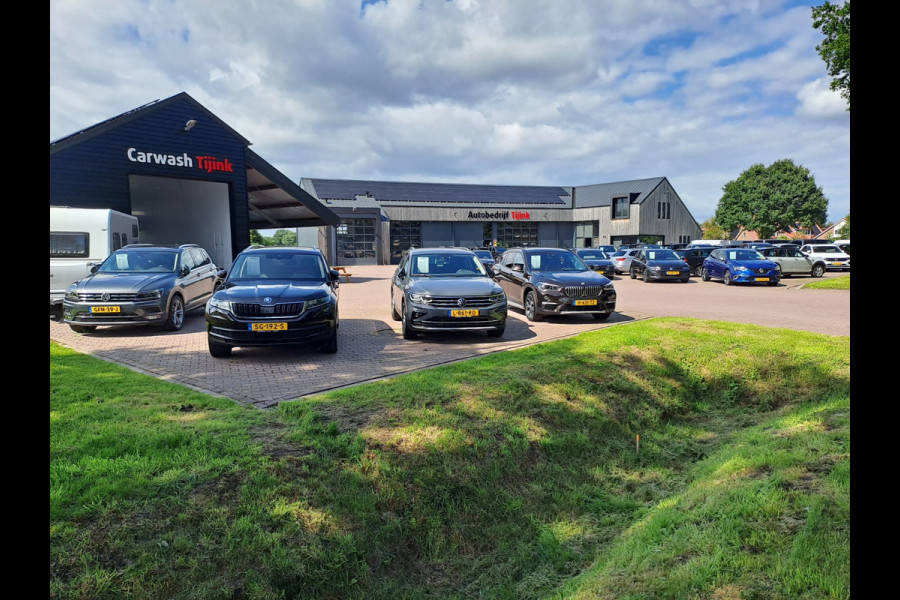 Dodge Ram 1500 5.7 V8 4x4 Crew Cab Laramie | Pano | Trekhaak | Leder | Stoelverwarming/ventilatie | Keyless | Camera | Sidesteps | Navi | Stuurverwarming |