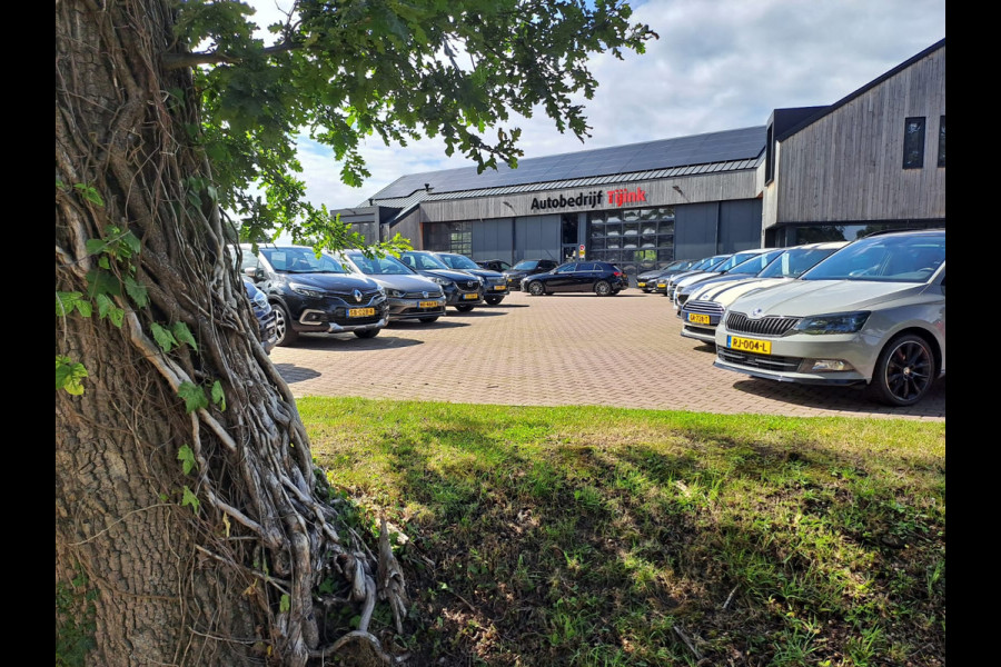 Dodge Ram 1500 5.7 V8 4x4 Crew Cab Laramie | Pano | Trekhaak | Leder | Stoelverwarming/ventilatie | Keyless | Camera | Sidesteps | Navi | Stuurverwarming |