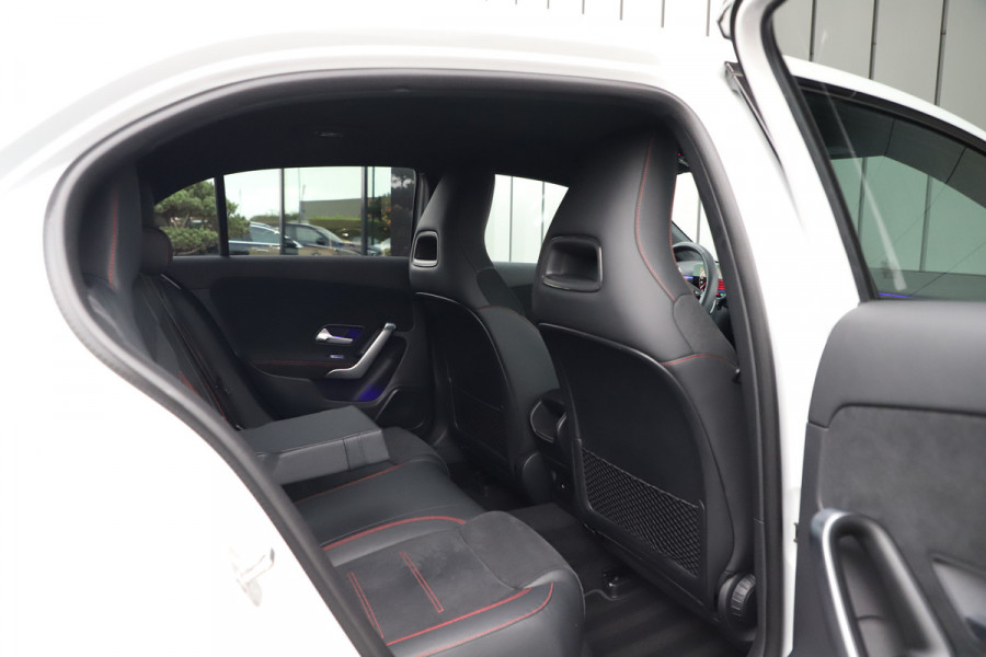 Mercedes-Benz A-Klasse 250 e AMG Aut8 | 218PK | Sfeerverlichting | Keyles-go | Stuurwielverwarming | Multi-beam | Stoelverw. | 2023. Mercedes-Benz A-Klasse 250 e AMG Aut8 | 218PK | Sfeerverlichting | Keyles-go | Stuurwielverwarming | Multi-beam | Stoelverw. | 2023.