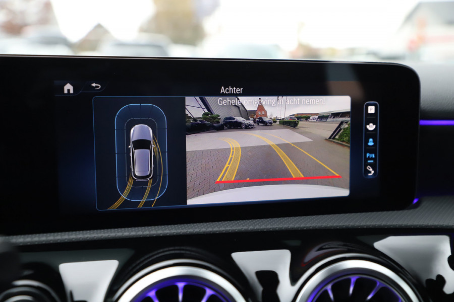 Mercedes-Benz A-Klasse 250 e AMG Aut8 | 218PK | Sfeerverlichting | Keyles-go | Stuurwielverwarming | Multi-beam | Stoelverw. | 2023. Mercedes-Benz A-Klasse 250 e AMG Aut8 | 218PK | Sfeerverlichting | Keyles-go | Stuurwielverwarming | Multi-beam | Stoelverw. | 2023.