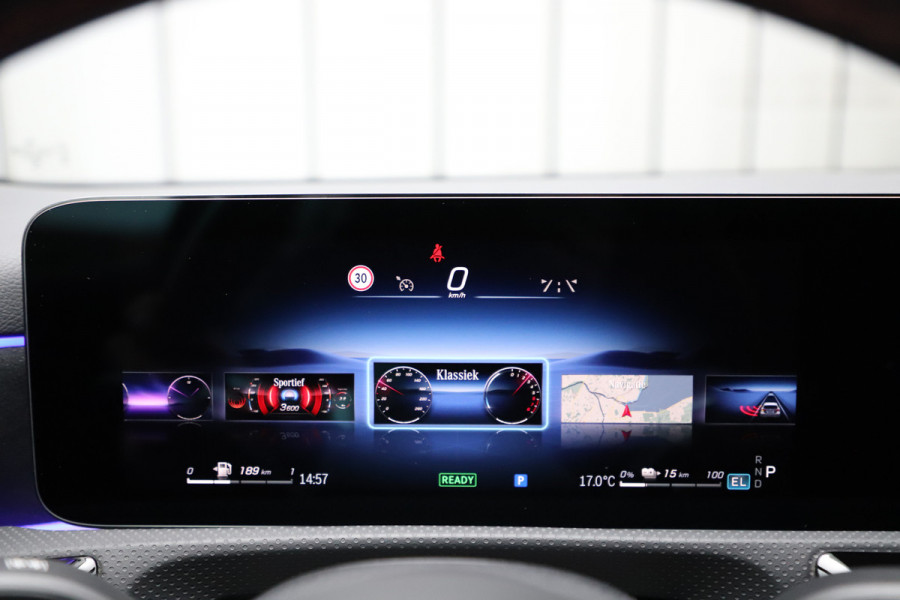 Mercedes-Benz A-Klasse 250 e AMG Aut8 | 218PK | Sfeerverlichting | Keyles-go | Stuurwielverwarming | Multi-beam | Stoelverw. | 2023. Mercedes-Benz A-Klasse 250 e AMG Aut8 | 218PK | Sfeerverlichting | Keyles-go | Stuurwielverwarming | Multi-beam | Stoelverw. | 2023.
