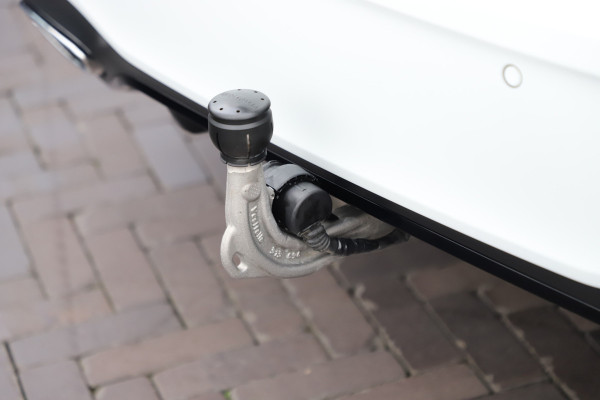 Mercedes-Benz A-Klasse 250 e AMG Aut8 | 218PK | Sfeerverlichting | Keyles-go | Stuurwielverwarming | Multi-beam | Stoelverw. | 2023. Mercedes-Benz A-Klasse 250 e AMG Aut8 | 218PK | Sfeerverlichting | Keyles-go | Stuurwielverwarming | Multi-beam | Stoelverw. | 2023.