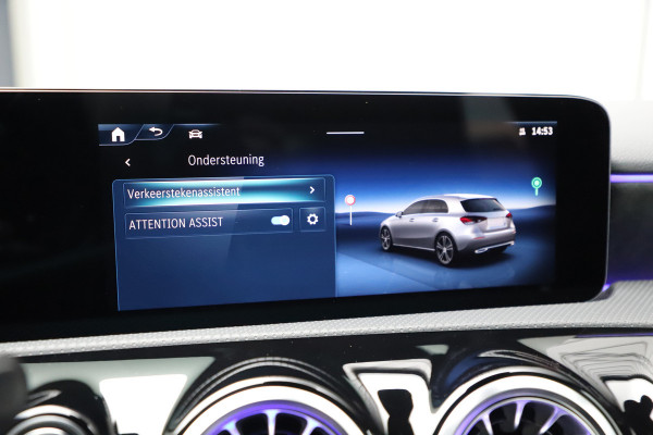 Mercedes-Benz A-Klasse 250 e AMG Aut8 | 218PK | Sfeerverlichting | Keyles-go | Stuurwielverwarming | Multi-beam | Stoelverw. | 2023. Mercedes-Benz A-Klasse 250 e AMG Aut8 | 218PK | Sfeerverlichting | Keyles-go | Stuurwielverwarming | Multi-beam | Stoelverw. | 2023.