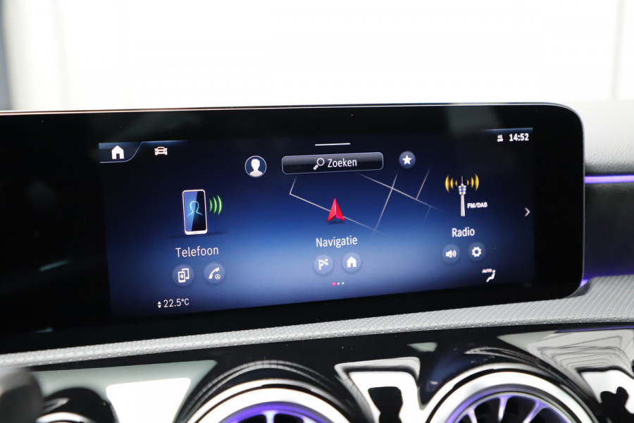 Mercedes-Benz A-Klasse 250 e AMG Aut8 | 218PK | Sfeerverlichting | Keyles-go | Stuurwielverwarming | Multi-beam | Stoelverw. | 2023. Mercedes-Benz A-Klasse 250 e AMG Aut8 | 218PK | Sfeerverlichting | Keyles-go | Stuurwielverwarming | Multi-beam | Stoelverw. | 2023.