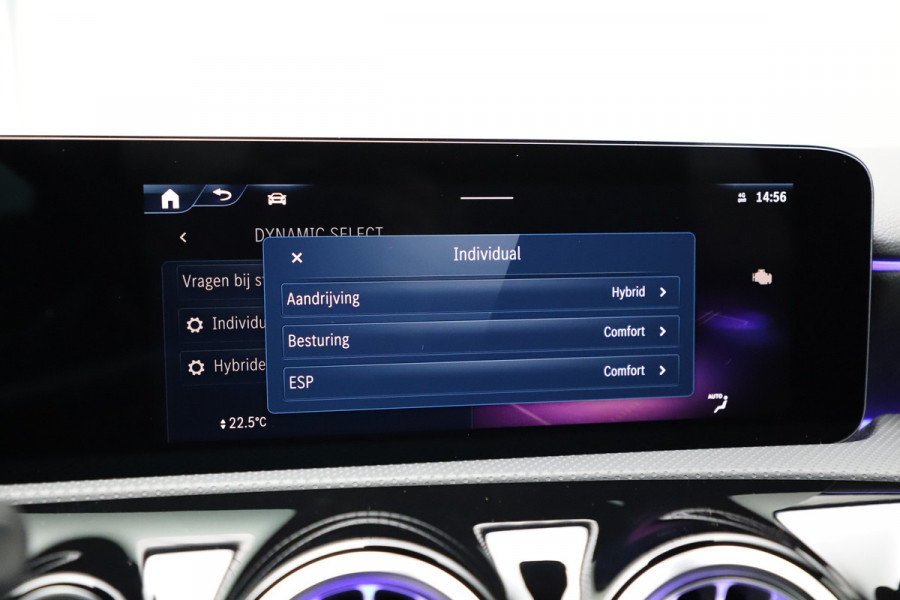 Mercedes-Benz A-Klasse 250 e AMG Aut8 | 218PK | Sfeerverlichting | Keyles-go | Stuurwielverwarming | Multi-beam | Stoelverw. | 2023. Mercedes-Benz A-Klasse 250 e AMG Aut8 | 218PK | Sfeerverlichting | Keyles-go | Stuurwielverwarming | Multi-beam | Stoelverw. | 2023.