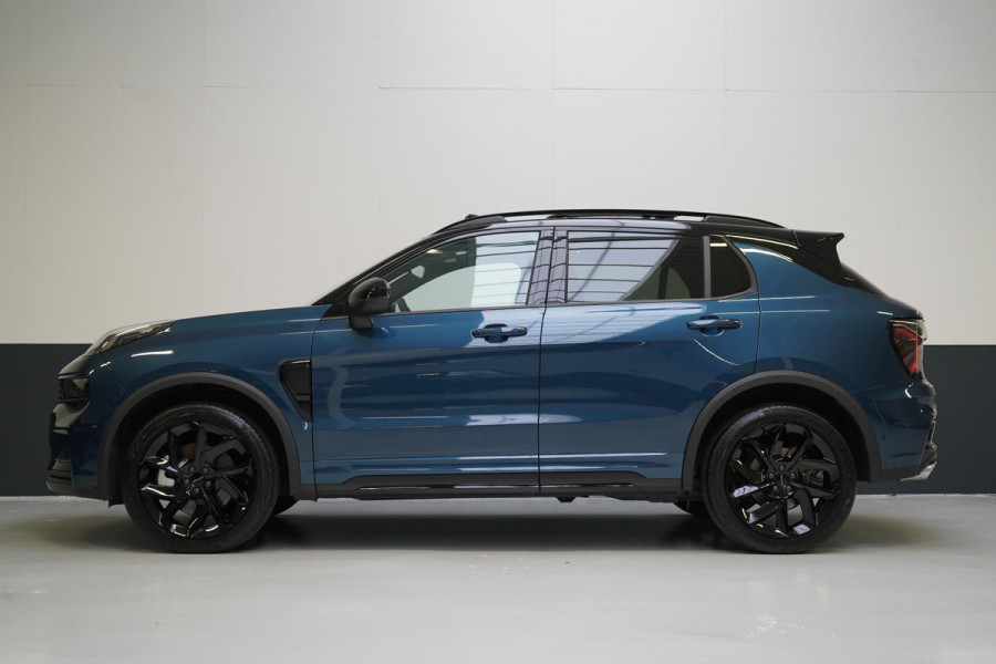 Lynk & Co 01 1.5 | Zwart optiek | Panoramadak | Navigatie | Memory | Apple CarPlay