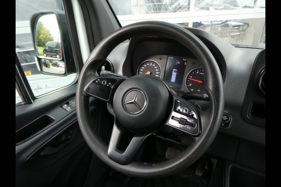 Mercedes-Benz Sprinter 316cdi L2H1, 163pk, Automaat, Airco, Camera, Navigatie, 3-Zits, Trekhaak. Mercedes-Benz Sprinter 316cdi L2H1, 163pk, Automaat, Airco, Camera, Navigatie, 3-Zits, Trekhaak.