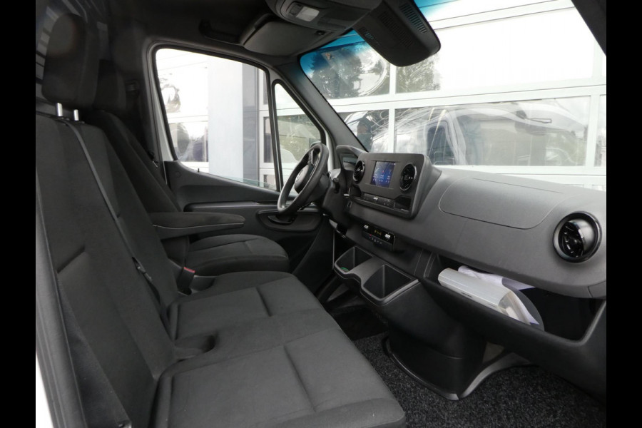 Mercedes-Benz Sprinter 316cdi L2H1, 163pk, Automaat, Airco, Camera, Navigatie, 3-Zits, Trekhaak. Mercedes-Benz Sprinter 316cdi L2H1, 163pk, Automaat, Airco, Camera, Navigatie, 3-Zits, Trekhaak.