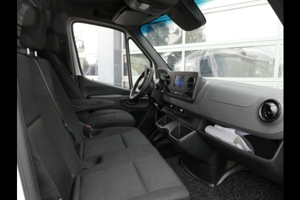 Mercedes-Benz Sprinter 316cdi L2H1, 163pk, Automaat, Airco, Camera, Navigatie, 3-Zits, Trekhaak. Mercedes-Benz Sprinter 316cdi L2H1, 163pk, Automaat, Airco, Camera, Navigatie, 3-Zits, Trekhaak.