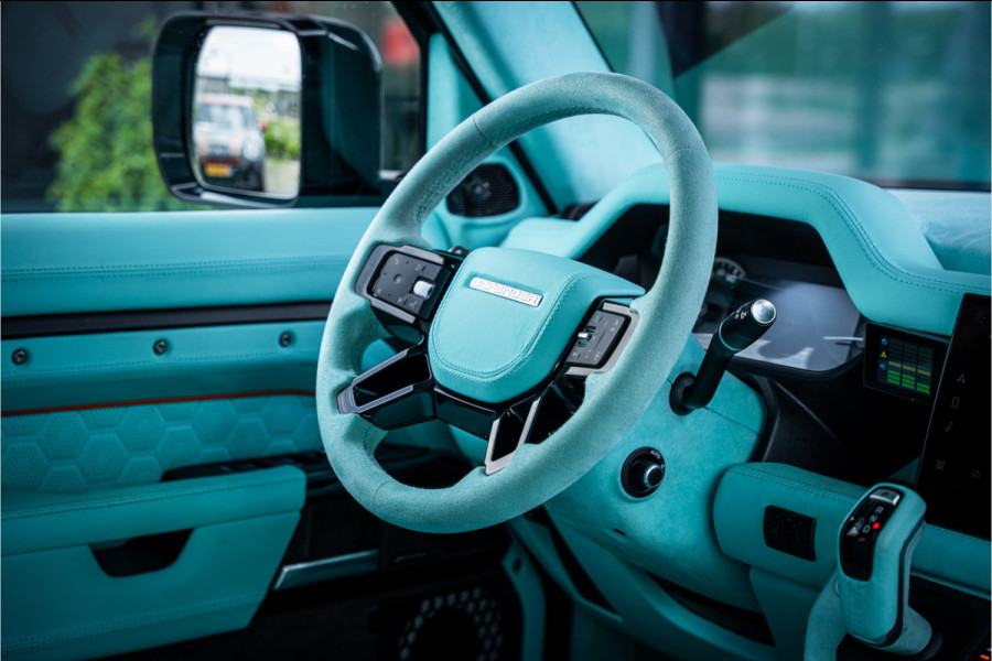 Land Rover Defender 110 2.0 P400e 110 X - Urban | Panorama | Luchtvering | Meridian | Elek. Trekhaak Land Rover Defender 110 2.0 P400e 110 X - Urban | Panorama | Luchtvering | Meridian | Elek. Trekhaak