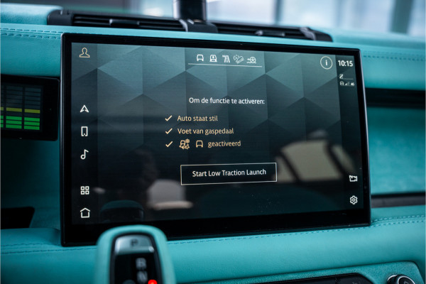 Land Rover Defender 110 2.0 P400e 110 X - Urban | Panorama | Luchtvering | Meridian | Elek. Trekhaak Land Rover Defender 110 2.0 P400e 110 X - Urban | Panorama | Luchtvering | Meridian | Elek. Trekhaak