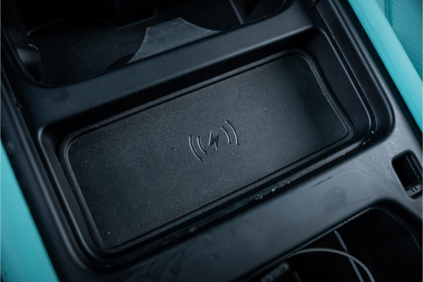 Land Rover Defender 110 2.0 P400e 110 X - Urban | Panorama | Luchtvering | Meridian | Elek. Trekhaak Land Rover Defender 110 2.0 P400e 110 X - Urban | Panorama | Luchtvering | Meridian | Elek. Trekhaak