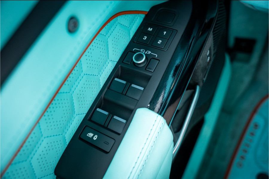 Land Rover Defender 110 2.0 P400e 110 X - Urban | Panorama | Luchtvering | Meridian | Elek. Trekhaak Land Rover Defender 110 2.0 P400e 110 X - Urban | Panorama | Luchtvering | Meridian | Elek. Trekhaak