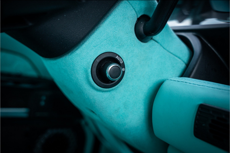 Land Rover Defender 110 2.0 P400e 110 X - Urban | Panorama | Luchtvering | Meridian | Elek. Trekhaak Land Rover Defender 110 2.0 P400e 110 X - Urban | Panorama | Luchtvering | Meridian | Elek. Trekhaak