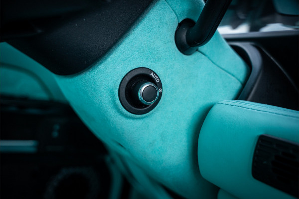 Land Rover Defender 110 2.0 P400e 110 X - Urban | Panorama | Luchtvering | Meridian | Elek. Trekhaak Land Rover Defender 110 2.0 P400e 110 X - Urban | Panorama | Luchtvering | Meridian | Elek. Trekhaak