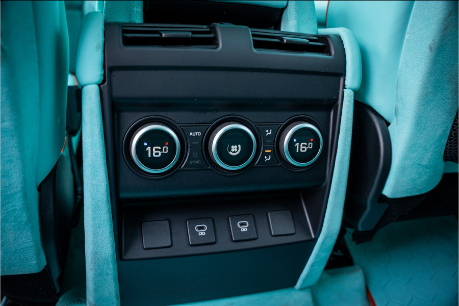 Land Rover Defender 110 2.0 P400e 110 X - Urban | Panorama | Luchtvering | Meridian | Elek. Trekhaak Land Rover Defender 110 2.0 P400e 110 X - Urban | Panorama | Luchtvering | Meridian | Elek. Trekhaak