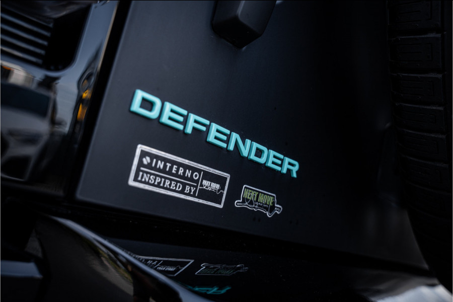 Land Rover Defender 110 2.0 P400e 110 X - Urban | Panorama | Luchtvering | Meridian | Elek. Trekhaak Land Rover Defender 110 2.0 P400e 110 X - Urban | Panorama | Luchtvering | Meridian | Elek. Trekhaak