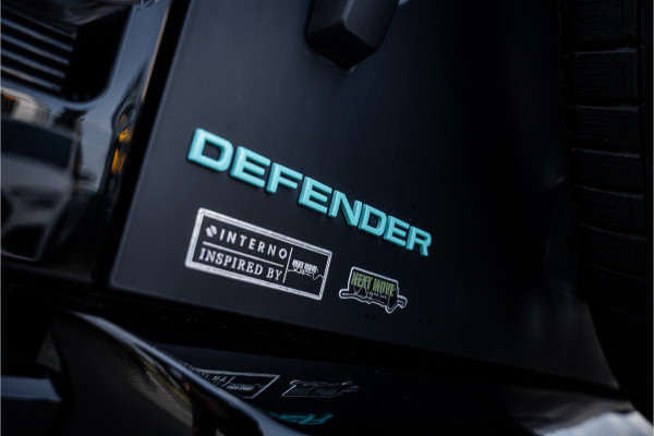 Land Rover Defender 110 2.0 P400e 110 X - Urban | Panorama | Luchtvering | Meridian | Elek. Trekhaak Land Rover Defender 110 2.0 P400e 110 X - Urban | Panorama | Luchtvering | Meridian | Elek. Trekhaak