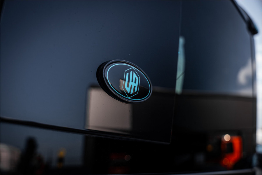 Land Rover Defender 110 2.0 P400e 110 X - Urban | Panorama | Luchtvering | Meridian | Elek. Trekhaak Land Rover Defender 110 2.0 P400e 110 X - Urban | Panorama | Luchtvering | Meridian | Elek. Trekhaak