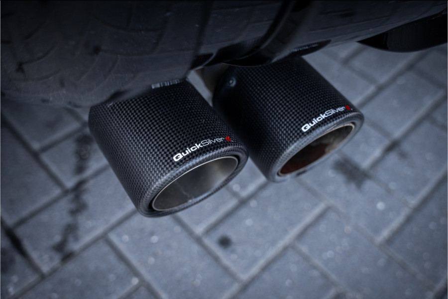 Land Rover Defender 110 2.0 P400e 110 X - Urban | Panorama | Luchtvering | Meridian | Elek. Trekhaak Land Rover Defender 110 2.0 P400e 110 X - Urban | Panorama | Luchtvering | Meridian | Elek. Trekhaak