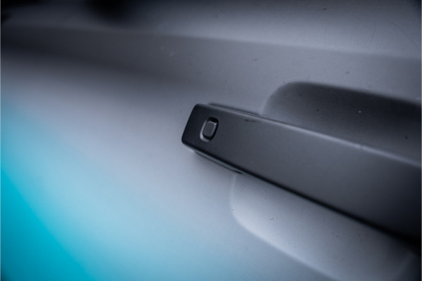 Land Rover Defender 110 2.0 P400e 110 X - Urban | Panorama | Luchtvering | Meridian | Elek. Trekhaak Land Rover Defender 110 2.0 P400e 110 X - Urban | Panorama | Luchtvering | Meridian | Elek. Trekhaak