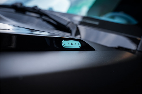 Land Rover Defender 110 2.0 P400e 110 X - Urban | Panorama | Luchtvering | Meridian | Elek. Trekhaak Land Rover Defender 110 2.0 P400e 110 X - Urban | Panorama | Luchtvering | Meridian | Elek. Trekhaak