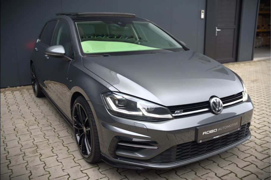 Volkswagen Golf 1.4 TSI Highline Business R | R-Line | Panoramadak | Stoelverwarming | Stuurverwarming | Dynaudio | Standkachel | Massage | Keyless | Adaptive Cruise Control | Camera | Parkeersensoren | Navigatie Discover Pro | LED | T