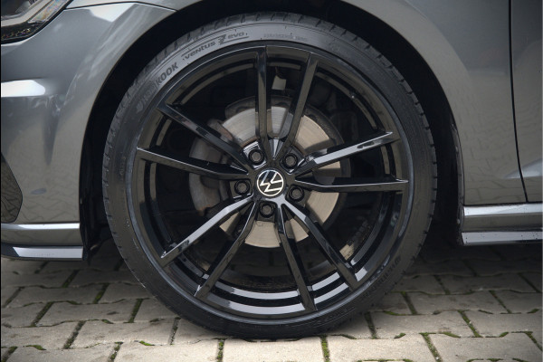 Volkswagen Golf 1.4 TSI Highline Business R | R-Line | Panoramadak | Stoelverwarming | Stuurverwarming | Dynaudio | Standkachel | Massage | Keyless | Adaptive Cruise Control | Camera | Parkeersensoren | Navigatie Discover Pro | LED | T