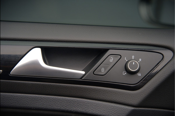 Volkswagen Golf 1.4 TSI Highline Business R | R-Line | Panoramadak | Stoelverwarming | Stuurverwarming | Dynaudio | Standkachel | Massage | Keyless | Adaptive Cruise Control | Camera | Parkeersensoren | Navigatie Discover Pro | LED | T