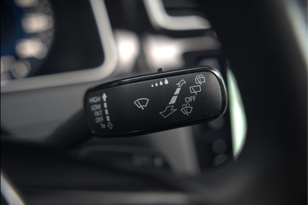Volkswagen Golf 1.4 TSI Highline Business R | R-Line | Panoramadak | Stoelverwarming | Stuurverwarming | Dynaudio | Standkachel | Massage | Keyless | Adaptive Cruise Control | Camera | Parkeersensoren | Navigatie Discover Pro | LED | T