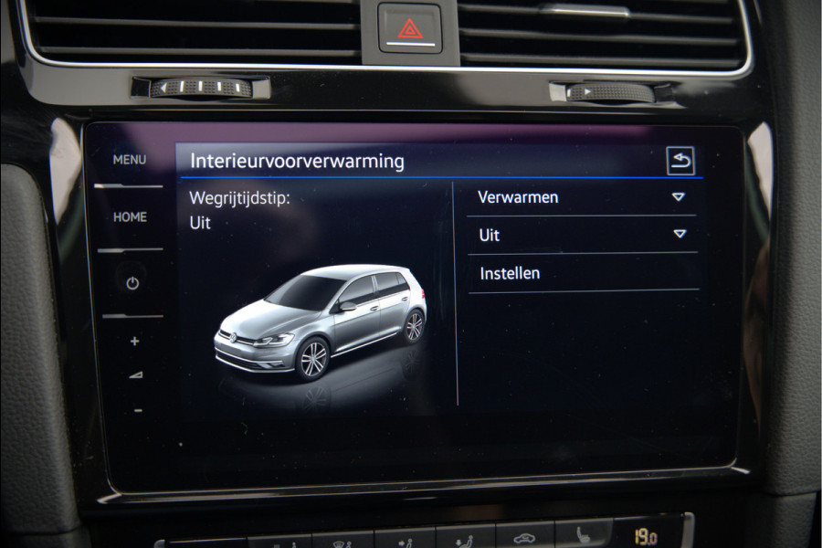 Volkswagen Golf 1.4 TSI Highline Business R | R-Line | Panoramadak | Stoelverwarming | Stuurverwarming | Dynaudio | Standkachel | Massage | Keyless | Adaptive Cruise Control | Camera | Parkeersensoren | Navigatie Discover Pro | LED | T