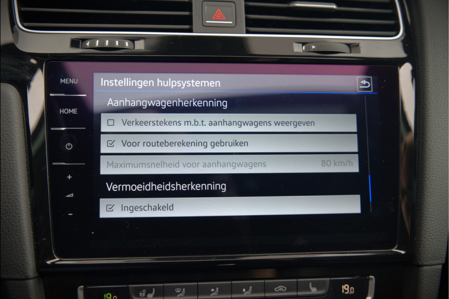 Volkswagen Golf 1.4 TSI Highline Business R | R-Line | Panoramadak | Stoelverwarming | Stuurverwarming | Dynaudio | Standkachel | Massage | Keyless | Adaptive Cruise Control | Camera | Parkeersensoren | Navigatie Discover Pro | LED | T