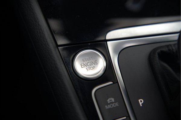 Volkswagen Golf 1.4 TSI Highline Business R | R-Line | Panoramadak | Stoelverwarming | Stuurverwarming | Dynaudio | Standkachel | Massage | Keyless | Adaptive Cruise Control | Camera | Parkeersensoren | Navigatie Discover Pro | LED | T