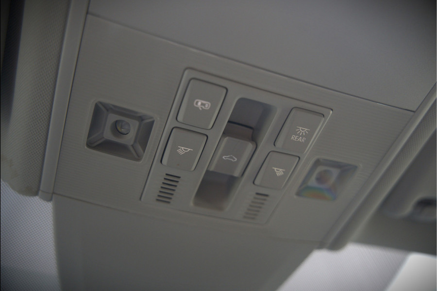 Volkswagen Golf 1.4 TSI Highline Business R | R-Line | Panoramadak | Stoelverwarming | Stuurverwarming | Dynaudio | Standkachel | Massage | Keyless | Adaptive Cruise Control | Camera | Parkeersensoren | Navigatie Discover Pro | LED | T