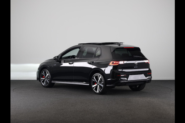 Volkswagen Golf 1.5 eHybrid GTE 272PK PHEV |Private lease vanaf € 796,- pm |Panorama dak | Black Style | 18" Lm velgen | Multimedia pakket plus |