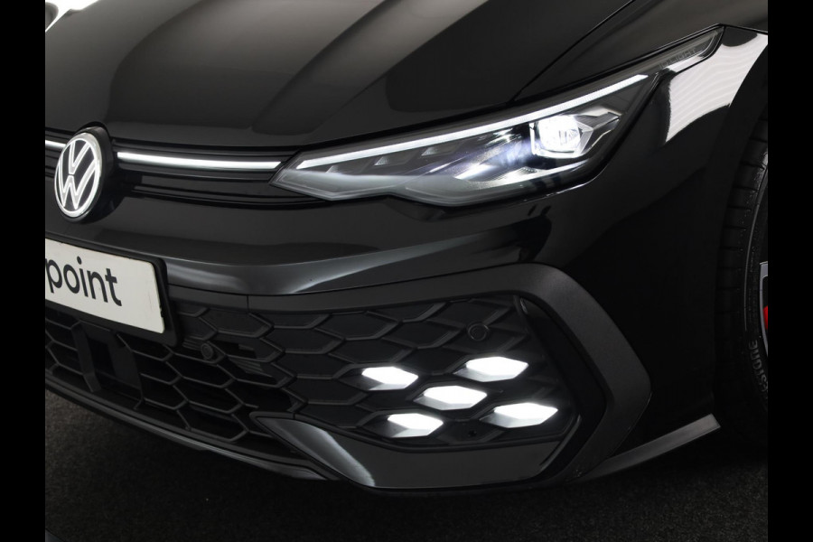 Volkswagen Golf 1.5 eHybrid GTE 272PK PHEV |Private lease vanaf € 796,- pm |Panorama dak | Black Style | 18" Lm velgen | Multimedia pakket plus |