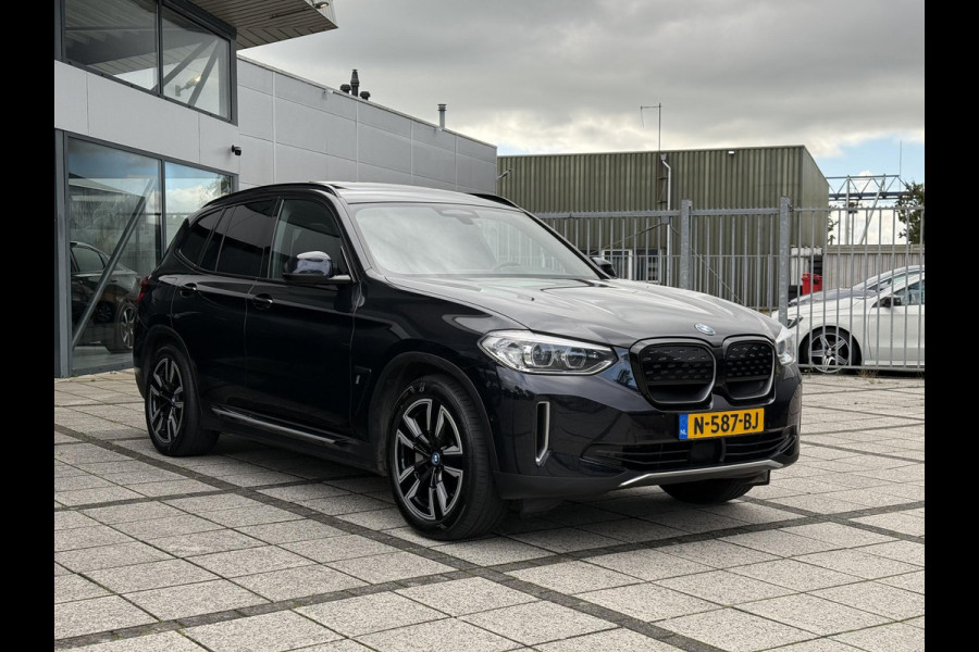 BMW iX3 Aut. Executive 80kWh | Trekhaak | Panorama | Leder | Navi | Camera |
