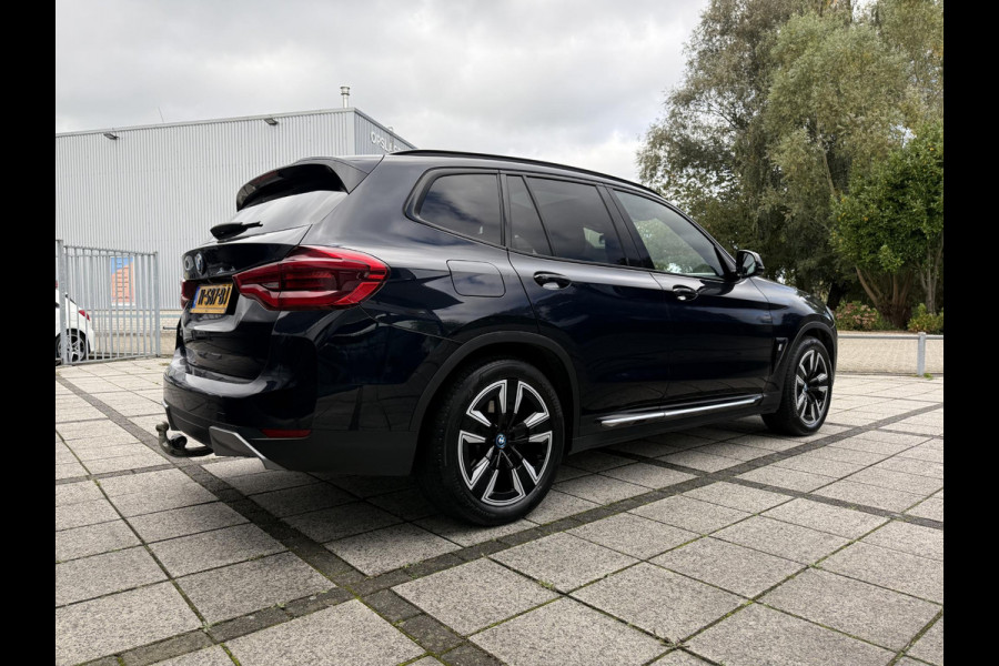 BMW iX3 Aut. Executive 80kWh | Trekhaak | Panorama | Leder | Navi | Camera |