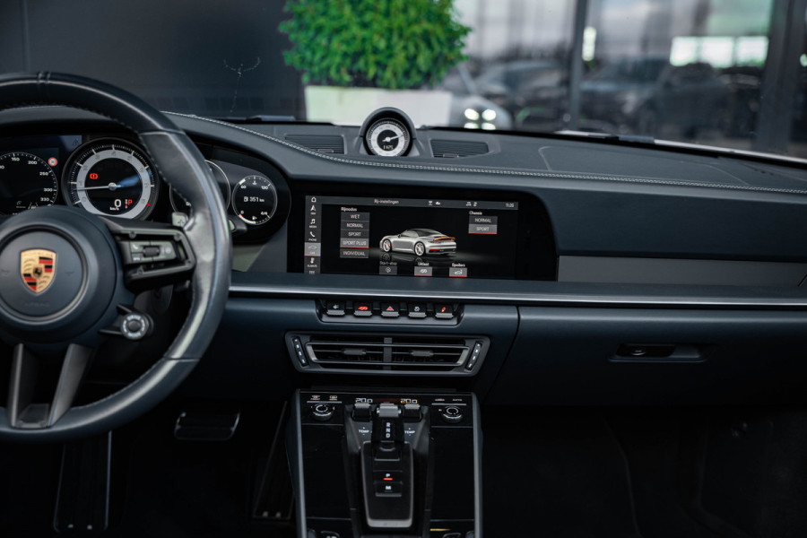 Porsche 911 992 Cabrio 3.0 Carrera S - Sport Chrono + | Stoelkoeling | Lift | Bose | 360 Camera | Memory Porsche 911 992 Cabrio 3.0 Carrera S - Sport Chrono + | Stoelkoeling | Lift | Bose | 360 Camera | Memory