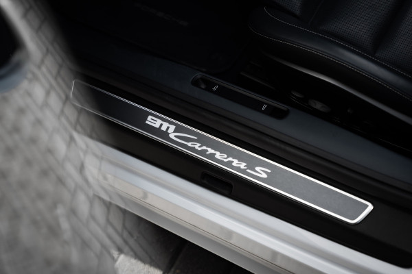 Porsche 911 992 Cabrio 3.0 Carrera S - Sport Chrono + | Stoelkoeling | Lift | Bose | 360 Camera | Memory Porsche 911 992 Cabrio 3.0 Carrera S - Sport Chrono + | Stoelkoeling | Lift | Bose | 360 Camera | Memory