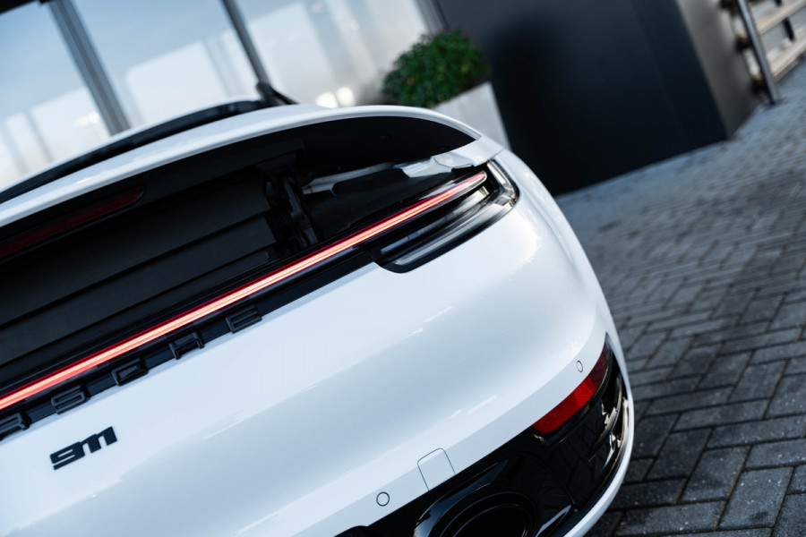 Porsche 911 992 Cabrio 3.0 Carrera S - Sport Chrono + | Stoelkoeling | Lift | Bose | 360 Camera | Memory Porsche 911 992 Cabrio 3.0 Carrera S - Sport Chrono + | Stoelkoeling | Lift | Bose | 360 Camera | Memory