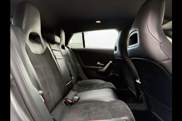 Mercedes-Benz CLA-Klasse Shooting Brake 180d Aut. Sol. AMG Sport Ed. | Mood light Sfeer | Full Options