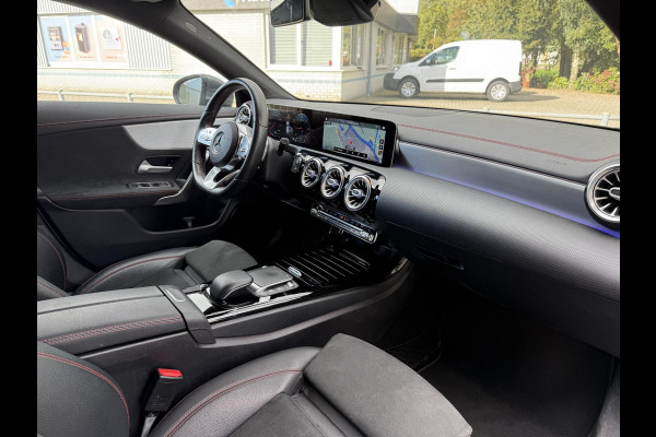 Mercedes-Benz CLA-Klasse Shooting Brake 180d Aut. Sol. AMG Sport Ed. | Mood light Sfeer | Full Options