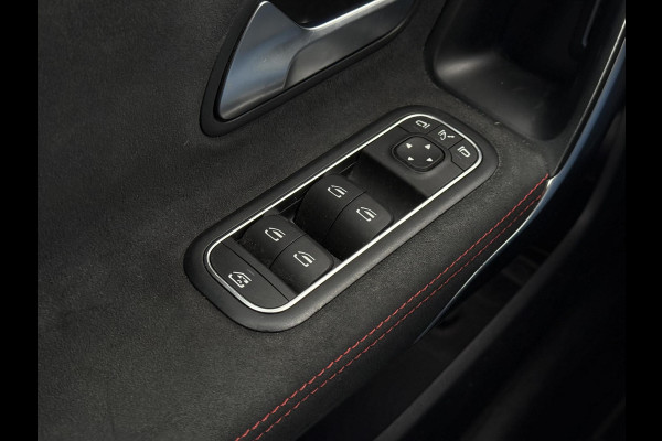 Mercedes-Benz CLA-Klasse Shooting Brake 180d Aut. Sol. AMG Sport Ed. | Mood light Sfeer | Full Options